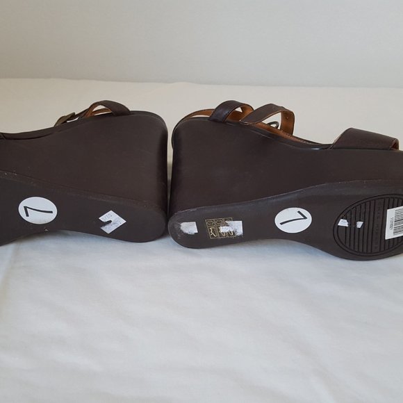 Chie Mihara Brown Sandals; Size 7; New With Tags - Picture 2 of 4